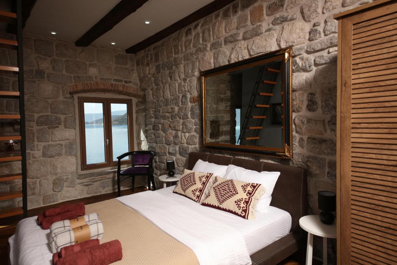 Kazerma Apartment Пераст Екстериор снимка