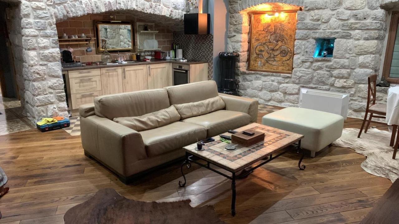 Kazerma Apartment Пераст Екстериор снимка